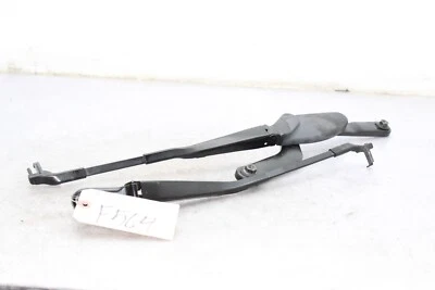 00-06 MERCEDES-BENZ CL500 Left and Right Windshield Wiper Arms F564 - Image 1 of 4