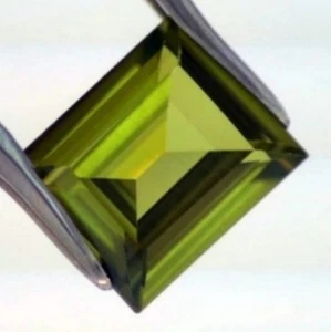 MAN MADE SYNTHETIC PERIDOT 6 x 4 MM BAGUETTE CUT 2 PC. SET OUTSTANDING COLOR AAA - Picture 1 of 1