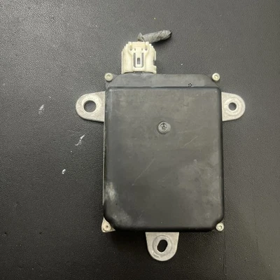 Sensor radar punto ciego 14 15 16 17 Mazda 3 GJR9-67Y30-A Foto 1 de 3