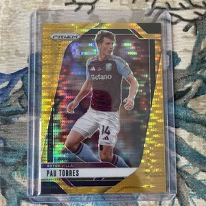 Panini Prizm Premier League 2024-25 Pau Torres Breakaway oro /10 Aston villa - Foto 1 di 2