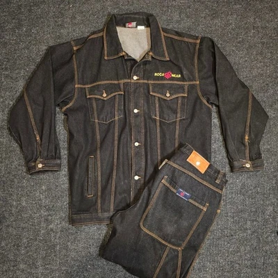 Conjunto de Rocawear de mezclilla 2003 con chaqueta de jean y jeans holgados. Medidas abajo Foto 1 de 4