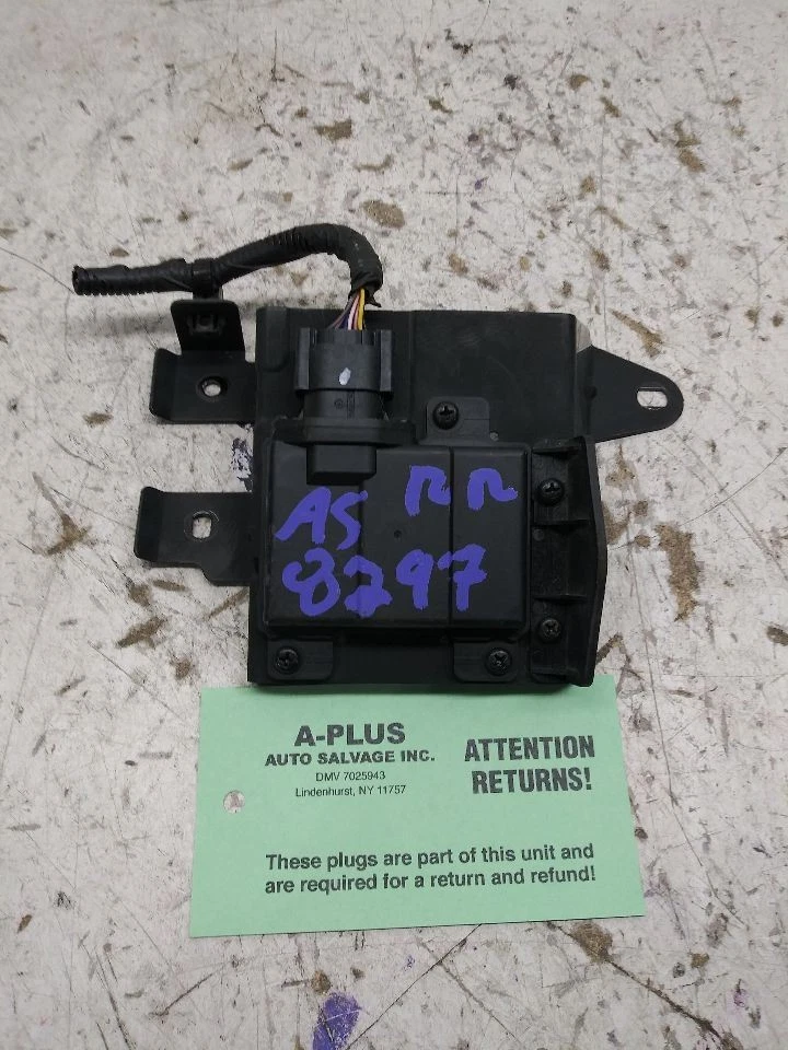 Hyundai Tucson 2022 módulo de punto ciego para pasajeros OEM 2,5 L AWD id 99150CW000  Foto 1 de 4