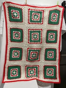 Vintage Handmade Red Green Christmas  Granny Square Crochet Afghan 40"x50" - Picture 1 of 3