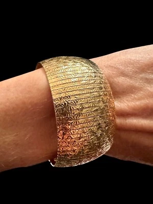 "Pulsera Omega Flexible Bella Diva Bronce Vintage 1,25"" Ancho" Foto 1 de 4