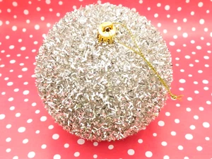 Bola de Navidad adorno de plata 13 pulgadas de circunferencia - Imagen 1 de 5