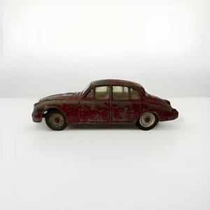 Dinky Toys 195 Jaguar 3.4 Litre MKII Maroon Vintage 1960 - Picture 1 of 5