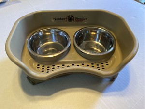 neater feeder medium