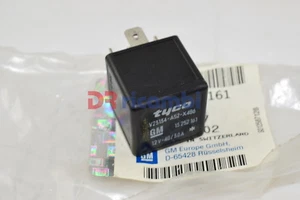 RELE' SELEZIONE CARBURANTE OPEL ZAFIRA B - OPEL 1238697 13252161 - Picture 1 of 3