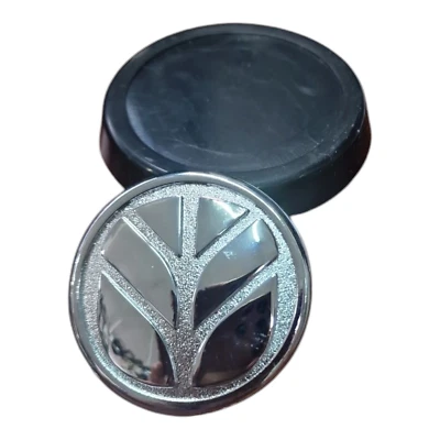 87736240 TAPPO + 84513806 LOGO PER VOLANTE CNH TRATTORE FIAT 640 80/66 70/66 Ecc - Immagine 1 di 4