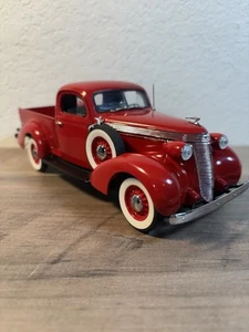 Danbury Mint 1937 Studebaker Pickup 1/24 Diecast Model Red - Picture 1 of 10