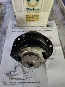NOS OEM 1987-94 GM Passenger Heater Blower Motor ACDelco 22088770 15-8310 USA - Picture 1 of 3