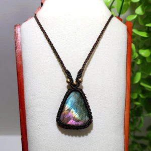 Usable Aurora ~ Espectrolita Natural Hecho a Mano Boho Macramé Gema Cristal Collar - Imagen 1 de 9