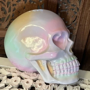 Summerween Halloween Pastel Ombre Calavera con Corazones para Ojos NUEVA Figura 8 pulgadas - Imagen 1 de 3