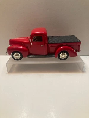 NUEVO Ford Pickup 1940 rojo 1:24 puertas y capó de apertura Foto 1 de 4