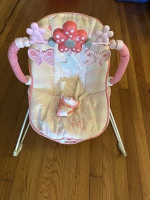 Asiento vibrador y rebotante para bebé con móvil de juguete Foto 1 de 3