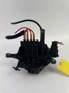 2015 Mercedes-Benz W205 C300 Battery Terminal Fuse Box OEM A2055401950 - Picture 1 of 5