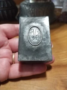 Soporte de caja de cerillas CMJ con monograma plateado martillado vintage, funda. Dinamarca - Imagen 1 de 8