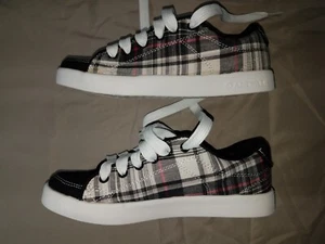 Airwalk sneakers shoes girls size 5 cute plaid black white pink - Picture 1 of 5
