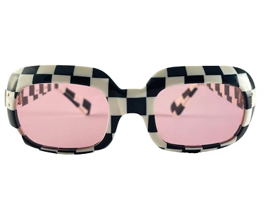 GAFAS DE SOL VINTAGE MIKE RICHARDS BLANCAS Y NEGRAS A CUADROS AÑOS 60 HECHAS EN FRANCIA Foto 1 de 4