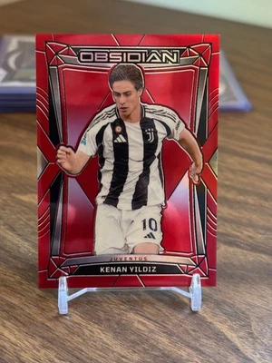 Kenan Yildiz 2024 2024-25 Panini Obsidian #41 Grabado Eléctrico Rojo Inundación/10 Foto 1 de 2