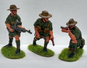 Airfix 1/32 Scale WWII 3x Gurkhas Painted With Grass Covered Base GU002 - Picture 1 of 3