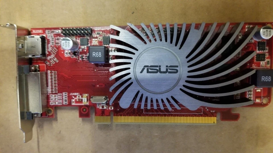 ASUS AMD Radeon HD 6450 (EAH6450 SILENT/DI/1GD3(LP)) 1GB / 1GB (max) DDR3 SDRAM - Immagine 1 di 1