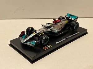 Mercedes AMG F1-W13 E Performance, #44 Lewis Hamilton F1 2022,  mit Fahrer 1:43 - Bild 1 von 5