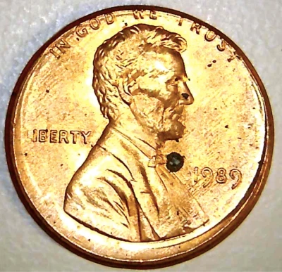 Lincoln Cent Mint Error Coin: 1989 Struck Off / Broad Struck (CO-559) - Image 1 of 2
