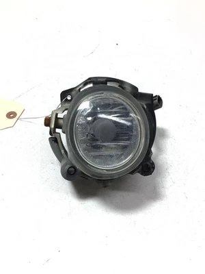 Mazda 6 2005 luz antiniebla derecha ++ Foto 1 de 4