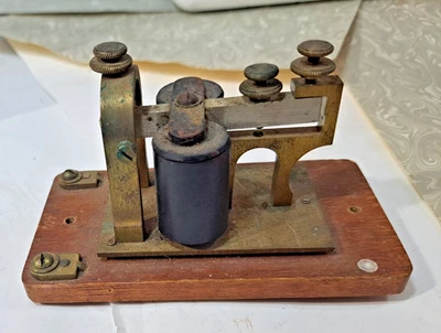 VTG g,h,bUNNEL Code Telegraph transmitter Machine - Image 1 of 4