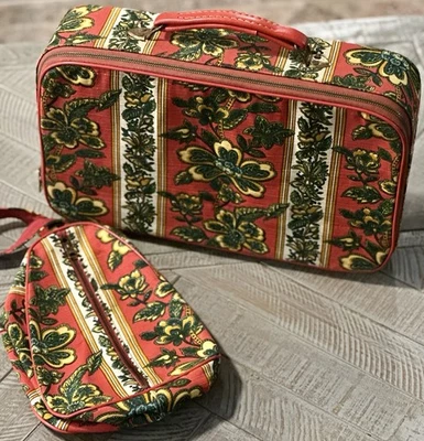 Juego de 2 Equipajes Vintage Rojo y Verde Floral Cierre de Cremallera Foto 1 de 4