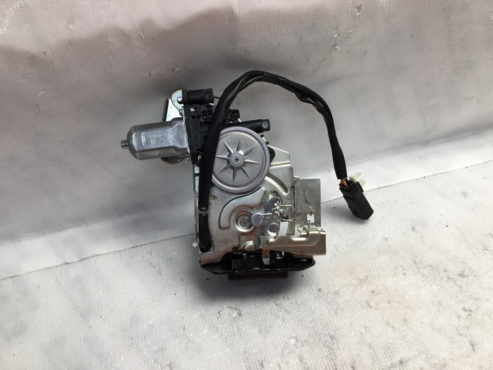2008 2009 2010 Jeep Commander Grand Cherokee Power Lock Motor Actuator Assembly - Image 1 of 4