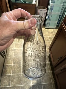 W. M. Evans Dairy Co. Inc. Embossed Pint Milk Bottle Brooklyn New York NY - Picture 1 of 13