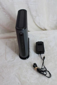 Motorola MG7700 AC1900 Dual-Band DOCSIS 3.0 Cable Modem Router - Afbeelding 1 van 14