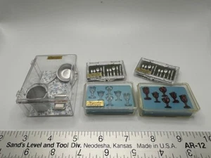 1:12 scale dollhouse miniature 5 boxes of Chrysnbon lot - Imagen 1 de 14
