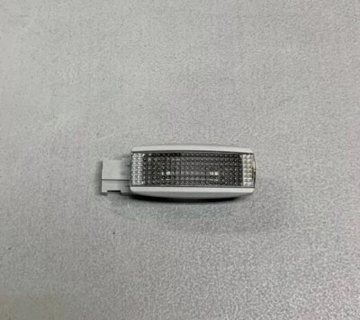 Lámpara lente luz parasol volkswagen vw 3b0947113 y20 Foto 1 de 4