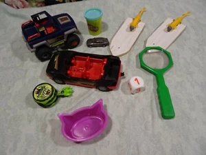 lot jouets divers garçonnets,voitures etc.. loupe,pate a modeler etc - Picture 1 of 9