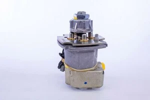 Rexroth Joystick Valve Case # 87740388 pilot, hydraulic steering left hand 4TH6 - Picture 1 of 9