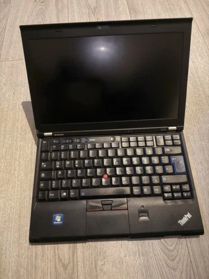Lenovo Thinkpad X220 laptop intel  Core  i7 8gb ram 240gb  - Image 1 of 3