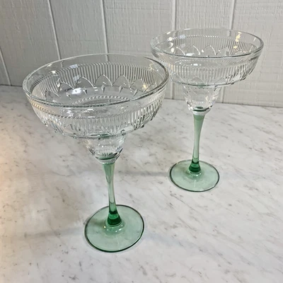 De colección J.G. Juego de 2 vasos Margarita Durand Cristal d’Arques grabados tallo verde Foto 1 de 4