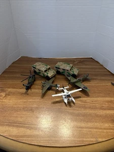 Konvolut 6 Militär Miniatur Fahrzeuge Metall und Kunststoff - Bild 1 von 17