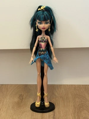 Mattel Monster High Cleo de Nile 13 Wishes Oasis Doll And Including Stand - Image 1 of 4
