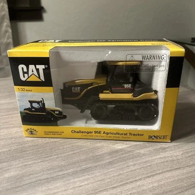 Norscot CAT Challenger 95E Agricultural Tractor 1:32 Scale Mint In Box 55001 - Image 1 of 4