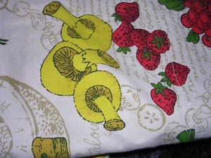 #E 1970'S SET OF 5 VINTAGE KITCHEN CURTAIN VALANCES ~BIG MUSHROOMS PRINT - Picture 1 of 3