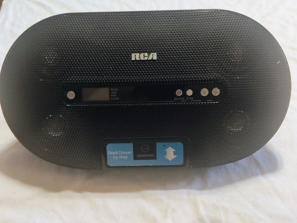 RCA Ri500-A Sound System With Universal Dock For iPod AM/FM Tested Works - Image 1 of 4