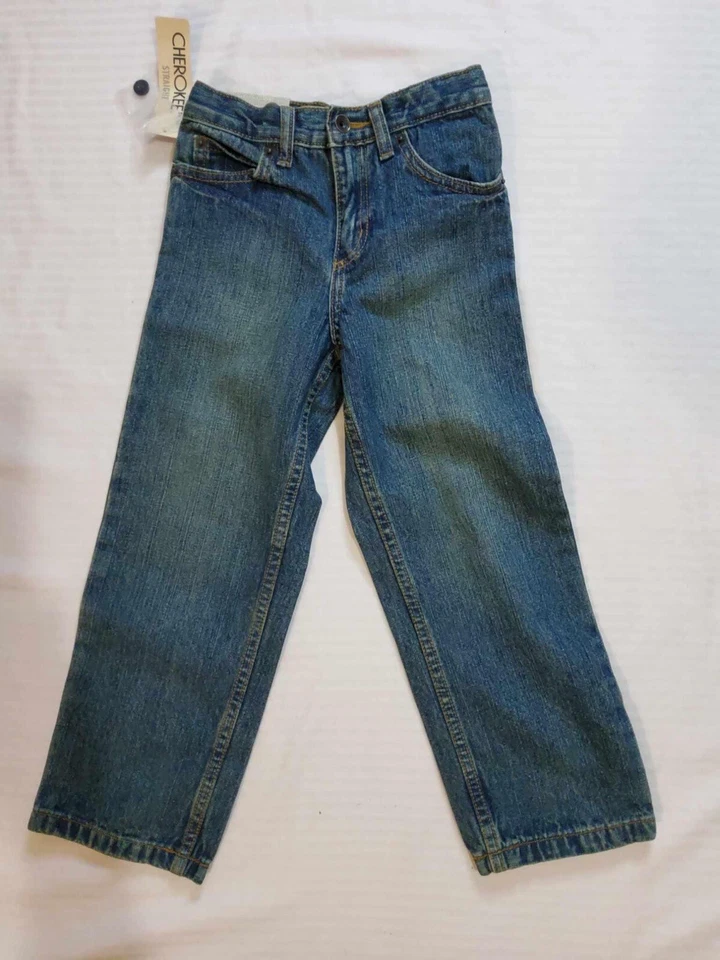 Pantalones de mezclilla marca Cherokee calce recto para niños talla 5 Foto 1 de 4