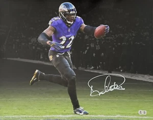 Derrick Henry Autograph Signed Baltimore Ravens Football 16x20 Photo Beckett - Picture 1 of 3