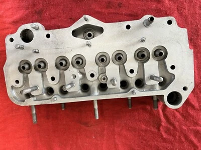 FIAT 600E 750 ZAVASTA CULATA CON VÁLVULAS 4064620 Foto 1 de 4