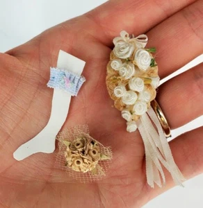 Artisan VINTAGE Wedding Accessories 1:12 Dollhouse Miniature Flowers Lace Garter - Picture 1 of 6