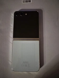 Samsung Galaxy Z Flip5 SM-F731B - 512GB - Grün (Ohne Simlock) - Bild 1 von 9